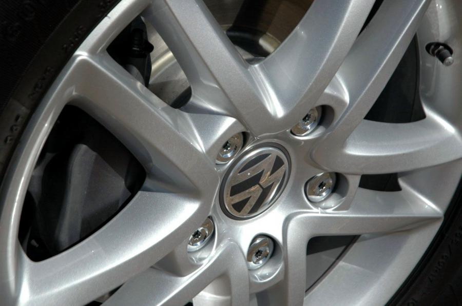  Volkswagen Touareg V6 TDi 2009 года  (фото 2 из 24)